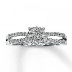 Previously Owned Ring 1/2 ct tw Diamonds 10K White Gold