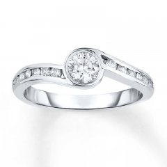 Diamond Engagement Ring 5/8 ct tw Round-cut 14K White Gold